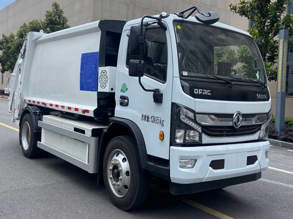 東風(fēng)8方純電動(dòng)壓縮式垃圾車(chē)