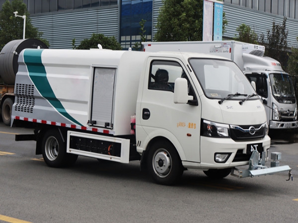 比亞迪1.2方純電動(dòng)路面養(yǎng)護(hù)車(chē)